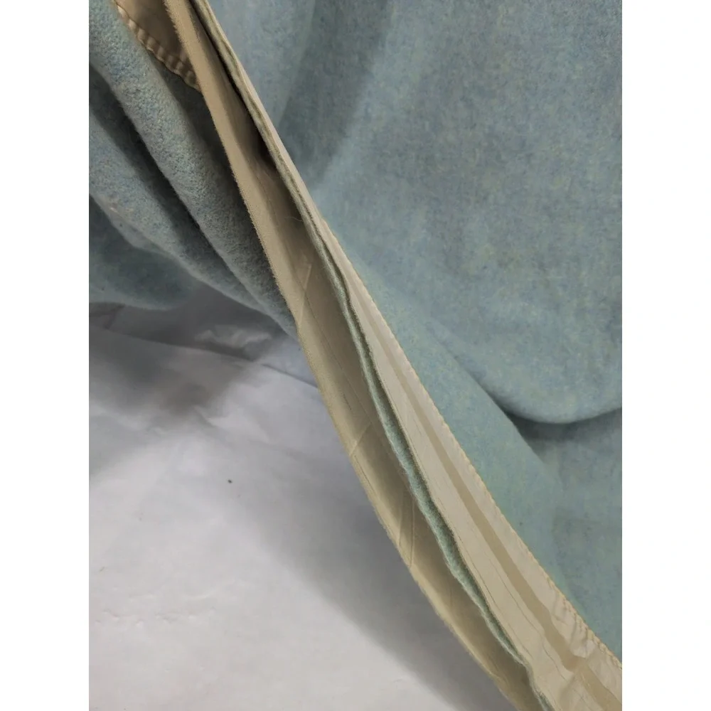 Vintage Kenwood Wool Satin Trim Teal Blue Blanket 73X84 In